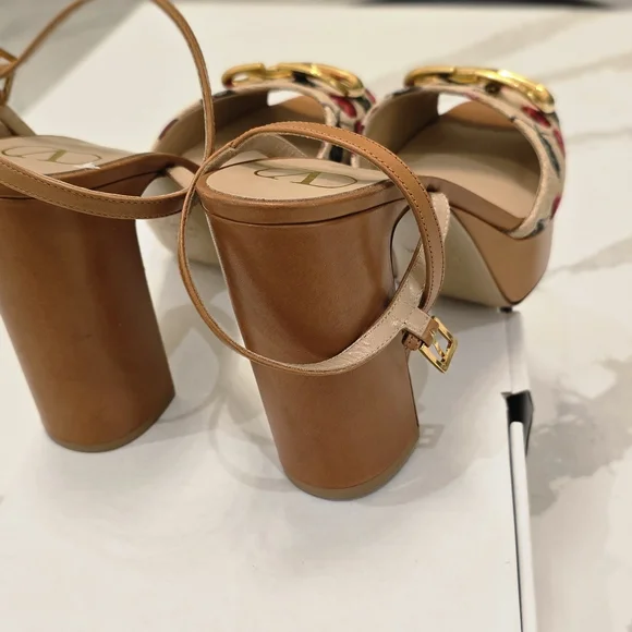 Valentino Women's Tan and Red Platform Heels - Picture 5 of 6
